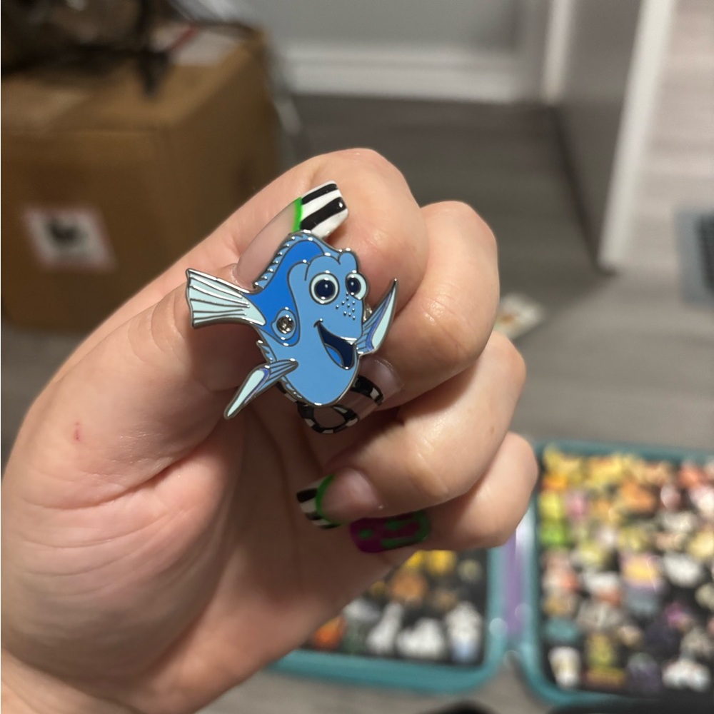 2025 Hidden Mickey Pin - Dory Blue Series